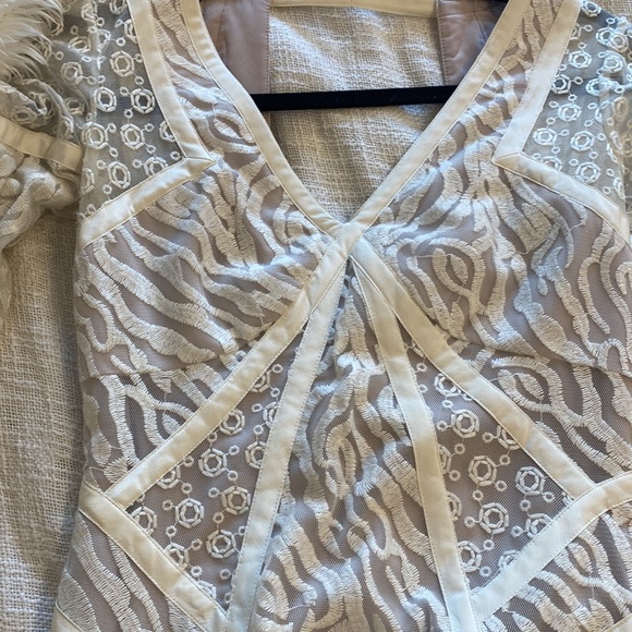 Karen Millen White Lace Mini Dress Long Sleeve! Bridal shower rehearsal dinner - Picture 6 of 6